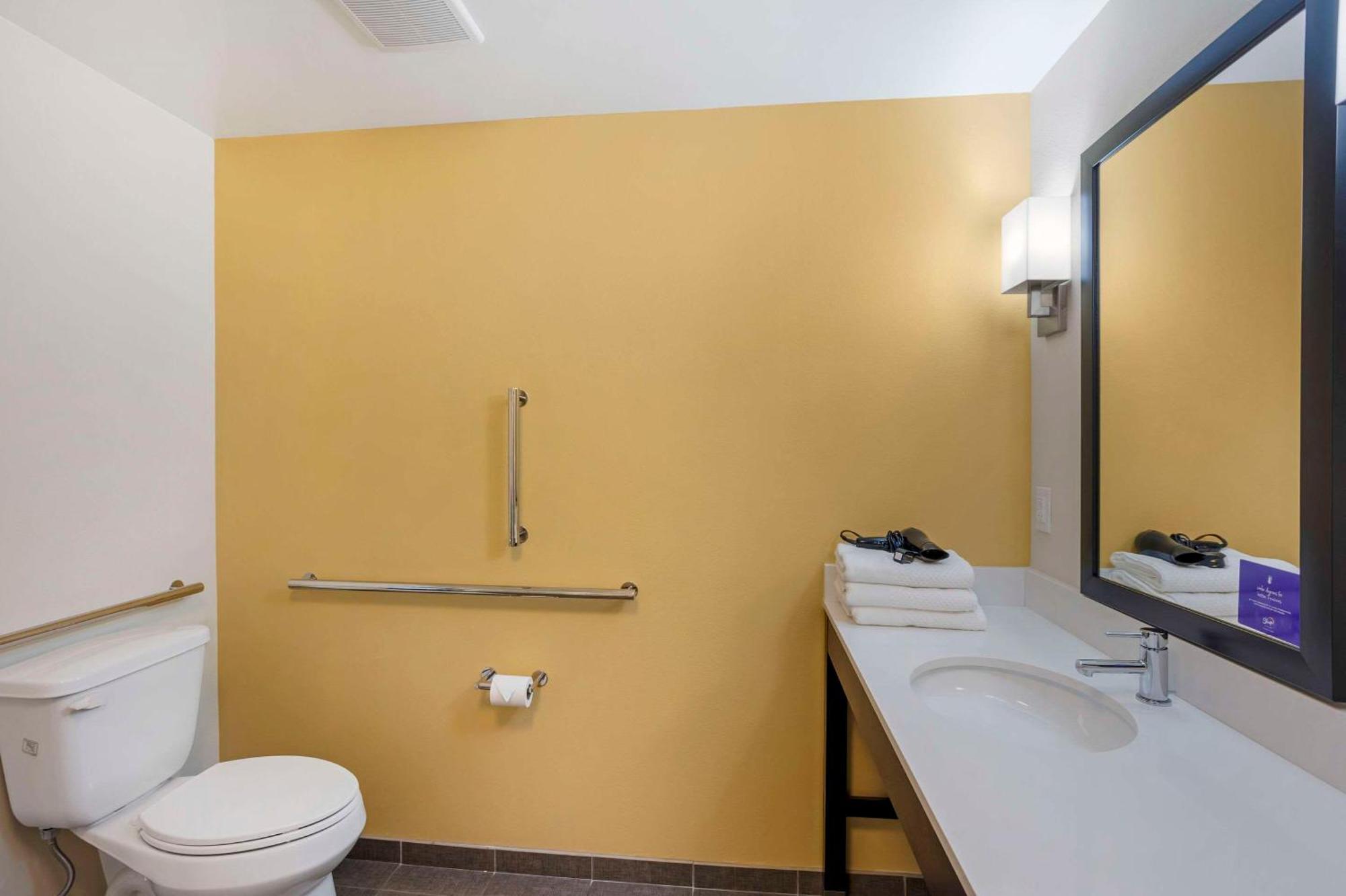 Sleep Inn North - Central Йорк Екстериор снимка